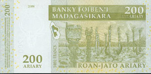P 87b Madagascar   200 Ariary Year nd (2004)